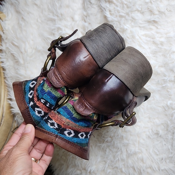 Lucky Brand Western Aztec Tribal Slouchy Tapestry Brown Ankle Pull-On Boots - Picture 5 of 10